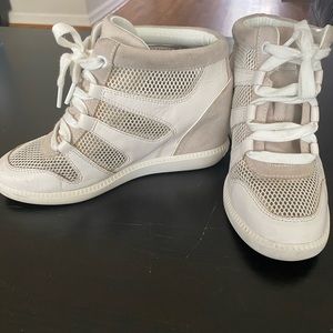 MICHAEL KORS women's shoe in perfect condition